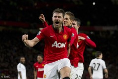 英超焦点战：库杜斯精准传中，里沙利松倒钩制胜，精彩瞬间成比赛转折点