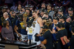 快船首轮签告急，哈登冲冠梦受阻，球队未来重建之路何去何从？